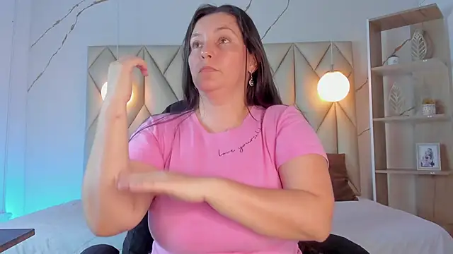 angelswets online show from December 2, 2025, 1:50 pm