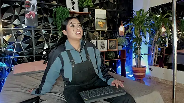 Snapshot of karla_999 chatting on September 19, 2025, 12:12 am karla 999 online show from September 19, 2025, 12:12 am