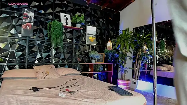 Snapshot of karla_999 chatting on October 8, 2025, 1:03 am karla 999 online show from October 8, 2025, 1:03 am