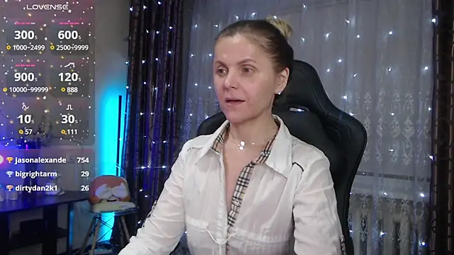 Snapshot of JessieOMays chatting on March 10, 2025, 1:23 am JessieOMays online show from March 10, 2025, 1:23 am