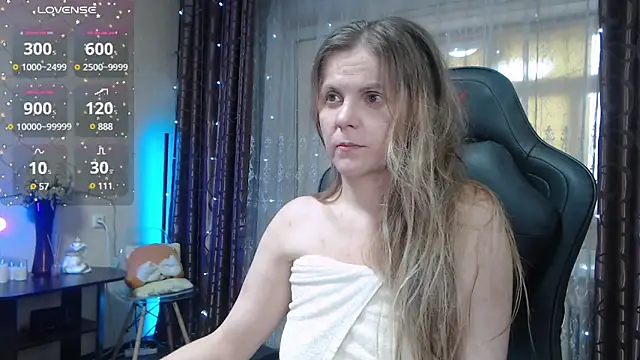 Snapshot of JessieOMays chatting on March 18, 2025, 3:53 am JessieOMays online show from March 18, 2025, 3:53 am