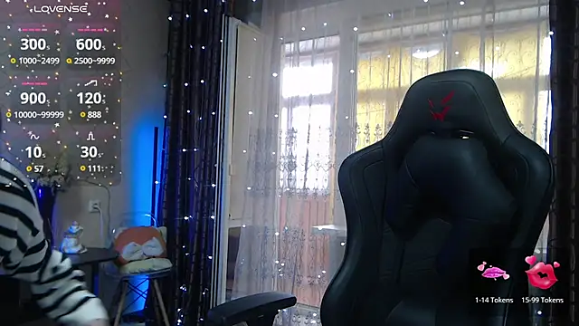 Snapshot of JessieOMays chatting on March 18, 2025, 8:14 am JessieOMays online show from March 18, 2025, 8:14 am