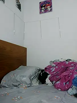 azulzulix online show from April 15, 2026, 1:34 am