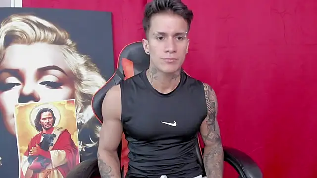 Snapshot of pettergrey1 chatting on March 18, 2025, 10:48 pm pettergrey1 online show from March 18, 2025, 10:48 pm