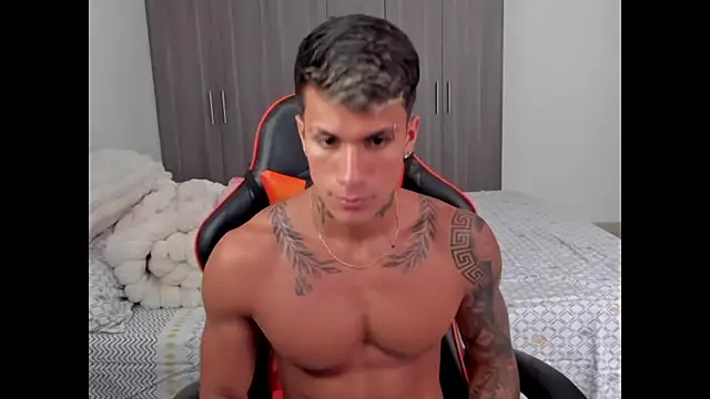 Snapshot of pettergrey1 chatting on October 5, 2025, 7:34 pm pettergrey1 online show from October 5, 2025, 7:34 pm