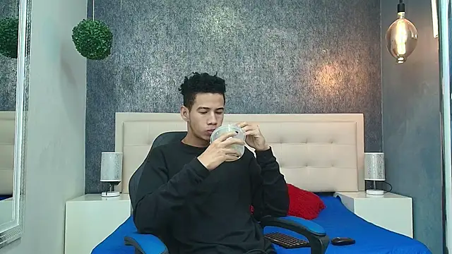 Erick Zhimerman online show from April 8, 2026, 12:16 pm