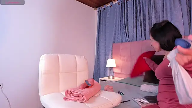 x milu online show from January 31, 2025, 7:29 pm