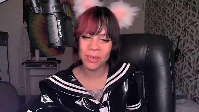 Snapshot of Liv_Alt chatting on April 24, 2026, 4:48 am Liv Alt online show from April 24, 2026, 4:48 am