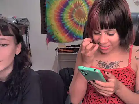 Snapshot of Liv_Alt chatting on May 14, 2026, 10:05 pm Liv Alt online show from May 14, 2026, 10:05 pm