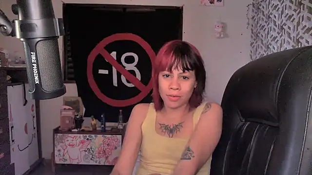 Snapshot of Liv_Alt chatting on June 1, 2026, 3:58 pm Liv Alt online show from June 1, 2026, 3:58 pm