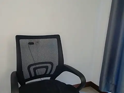 Snapshot of Eastqueen chatting on December 6, 2024, 1:55 pm Eastqueen online show from December 6, 2024, 1:55 pm