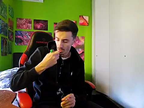 Snapshot of MASTERBULLY chatting on October 2, 2025, 1:51 pm MASTERBULLY online show from October 2, 2025, 1:51 pm