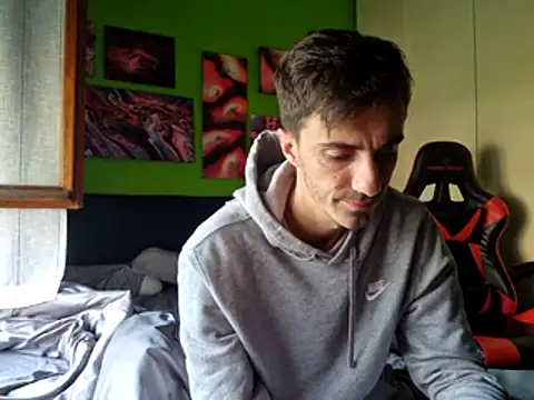 Snapshot of MASTERBULLY chatting on October 11, 2025, 11:53 am MASTERBULLY online show from October 11, 2025, 11:53 am