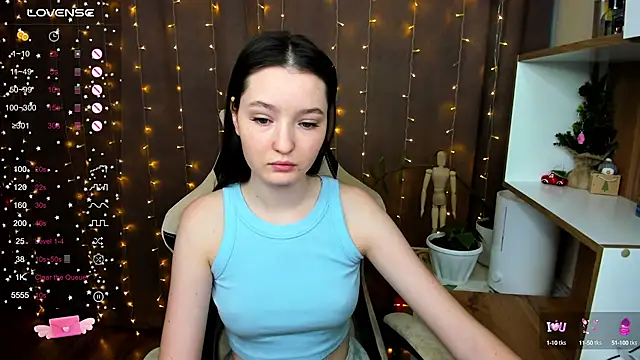 Snapshot of Fairyy_Moon chatting on January 7, 2025, 8:13 am Fairyy Moon online show from January 7, 2025, 8:13 am