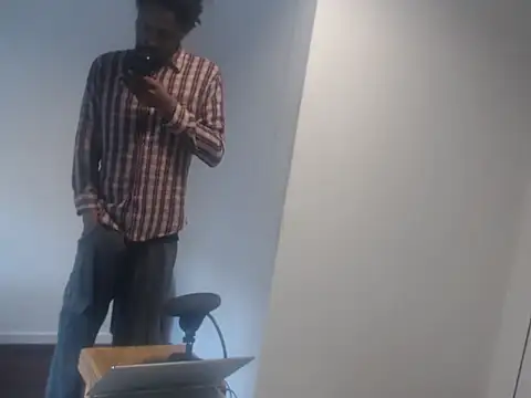 Snapshot of Mastertopdome chatting on October 8, 2025, 12:58 pm Mastertopdome online show from October 8, 2025, 12:58 pm