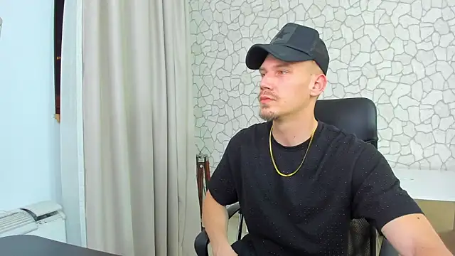 MateoBenjaminX online show from January 20, 2025, 5:16 pm