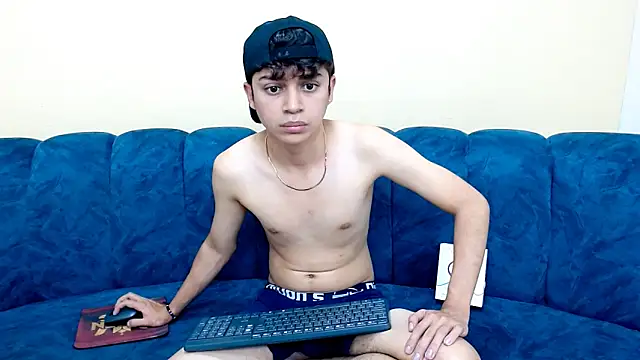 Snapshot of DamiBright chatting on January 24, 2025, 7:07 pm DamiBright online show from January 24, 2025, 7:07 pm