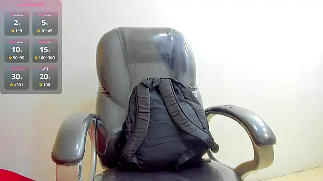 Snapshot of DamiBright chatting on September 8, 2025, 7:13 pm DamiBright online show from September 8, 2025, 7:13 pm