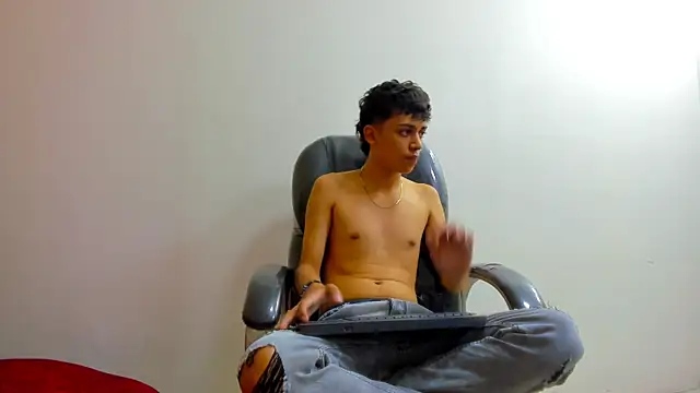 Snapshot of DamiBright chatting on September 12, 2025, 7:25 pm DamiBright online show from September 12, 2025, 7:25 pm