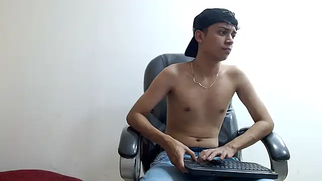 Snapshot of DamiBright chatting on September 22, 2025, 7:16 pm DamiBright online show from September 22, 2025, 7:16 pm