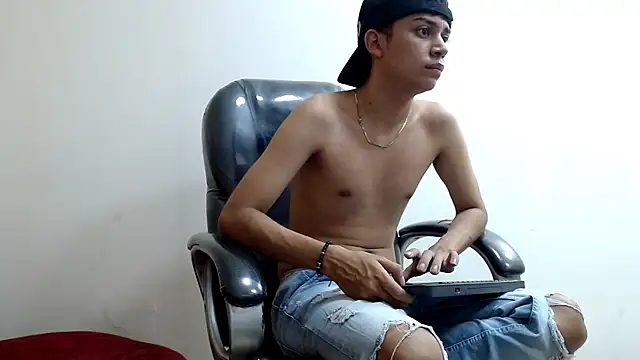 Snapshot of DamiBright chatting on September 23, 2025, 7:17 pm DamiBright online show from September 23, 2025, 7:17 pm