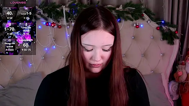 MiriaamWhite online show from January 8, 2025, 1:52 pm