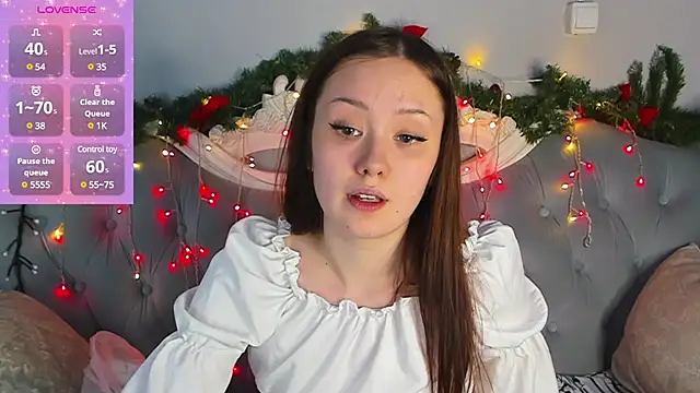 MiriaamWhite online show from January 12, 2025, 1:48 pm