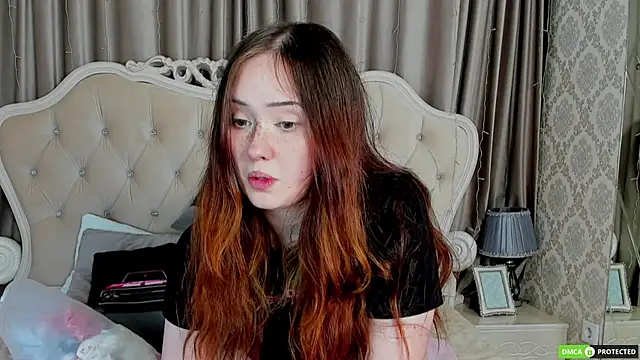 MiriaamWhite online show from September 13, 2025, 9:42 am