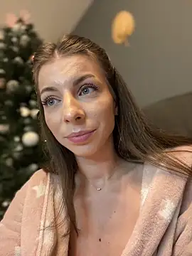 Snapshot of Mia_Ethan chatting on January 8, 2025, 4:22 pm Mia Ethan online show from January 8, 2025, 4:22 pm