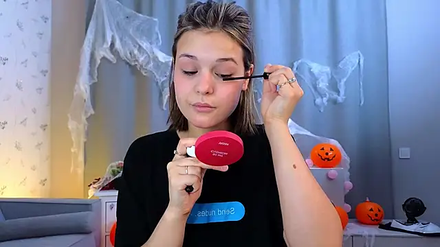 Snapshot of EthalGold chatting on October 29, 2025, 2:58 am EthalGold online show from October 29, 2025, 2:58 am