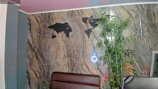 Alahia Dangelo online show from April 13, 2026, 5:18 pm