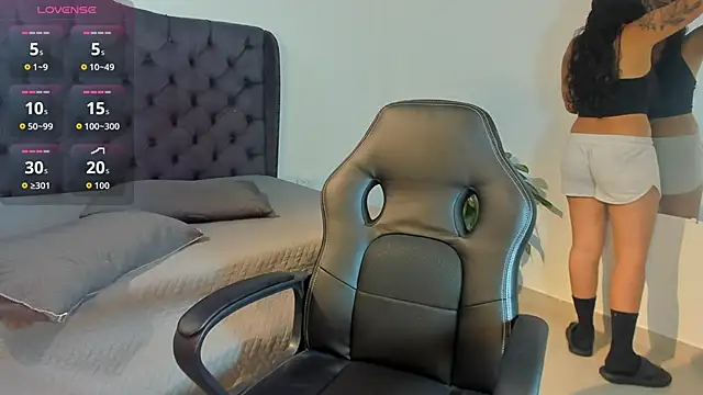  maria foxx  online show from October 7, 2025, 8:06 pm