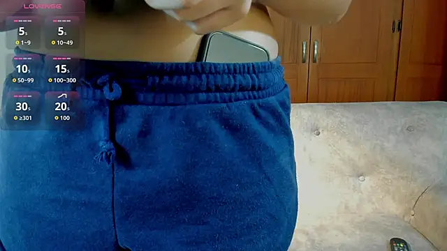  maria foxx  online show from October 10, 2025, 8:41 pm