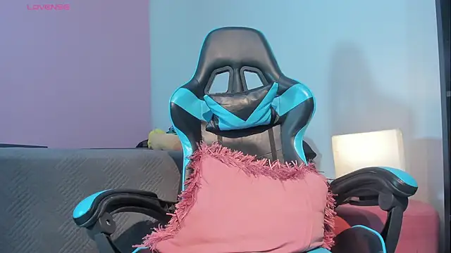  maria foxx  online show from July 15, 2026, 6:02 pm