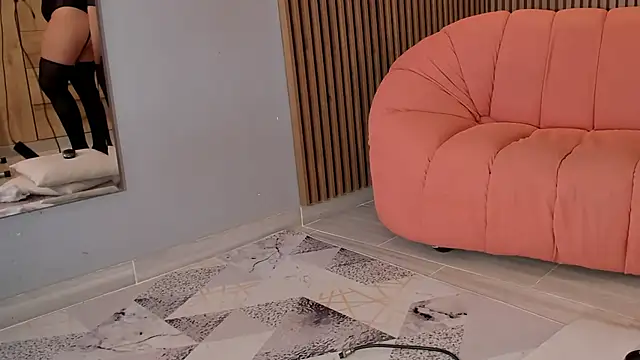 Eilin clio online show from December 19, 2024, 12:45 pm