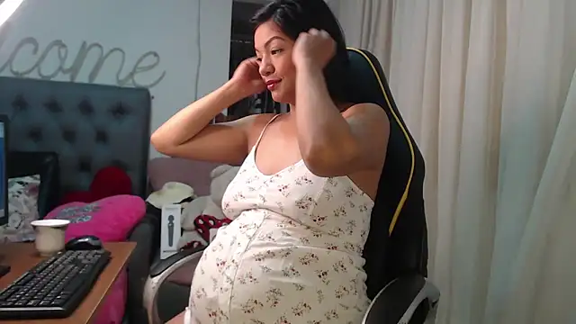 Snapshot of Horny_mami12 chatting on February 10, 2025, 1:33 pm Horny mami12 online show from February 10, 2025, 1:33 pm