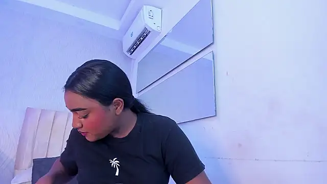 kayna gomez online show from February 20, 2026, 7:36 pm