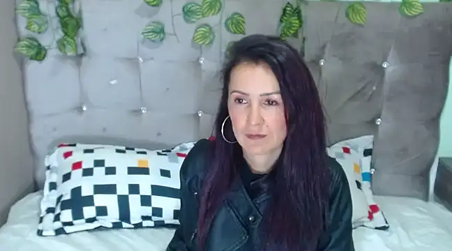 Snapshot of saray_hot202cl chatting on January 5, 2025, 2:38 am saray hot202cl online show from January 5, 2025, 2:38 am