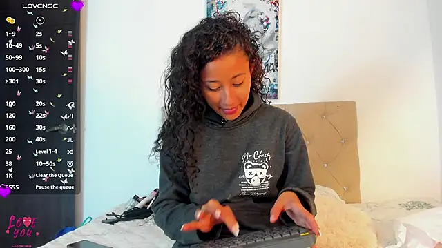 Snapshot of Milkdulce1 chatting on February 25, 2025, 2:03 am Milkdulce1 online show from February 25, 2025, 2:03 am