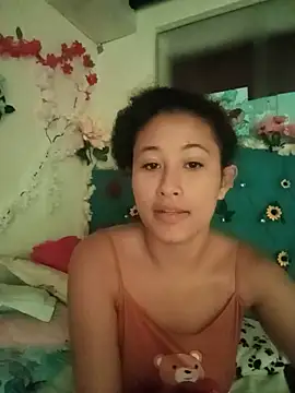 Milkdulce1 online show from May 15, 2026, 2:24 pm