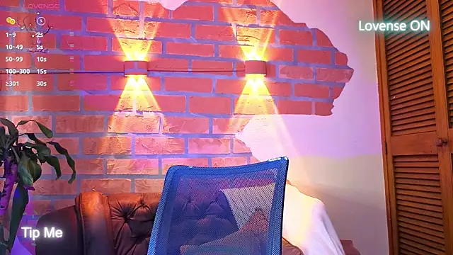 Snapshot of Dylanstonne chatting on November 9, 2025, 7:12 pm Dylanstonne online show from November 9, 2025, 7:12 pm