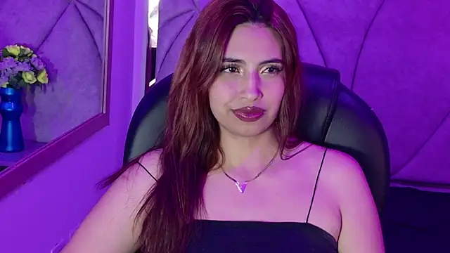 Snapshot of Tammy_Blackk chatting on October 8, 2025, 4:32 am Tammy Blackk online show from October 8, 2025, 4:32 am