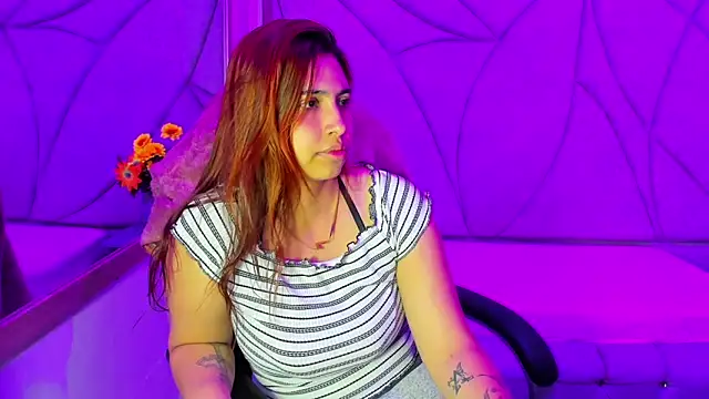 Snapshot of Tammy_Blackk chatting on November 2, 2025, 3:42 am Tammy Blackk online show from November 2, 2025, 3:42 am