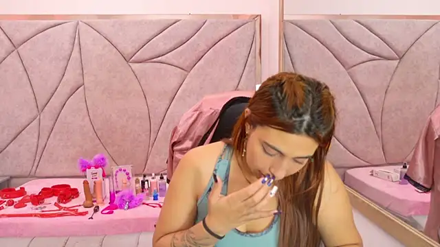 Snapshot of Tammy_Blackk chatting on November 6, 2025, 3:51 am Tammy Blackk online show from November 6, 2025, 3:51 am