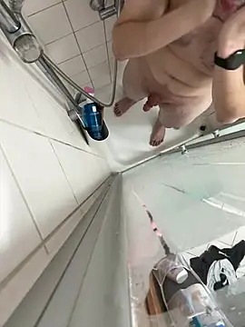 Snapshot of kareem0010 chatting on February 14, 2025, 8:15 pm kareem0010 online show from February 14, 2025, 8:15 pm