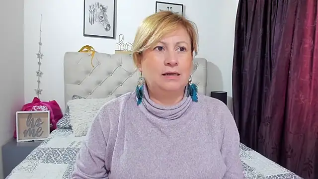 MonyCassius online show from September 10, 2025, 1:00 pm