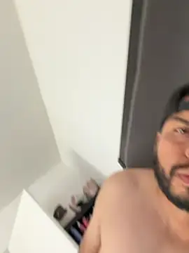 joselo8888 online show from April 18, 2026, 12:14 am