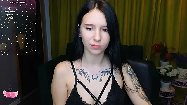 KarolinaBlacks online show from February 15, 2026, 6:32 am