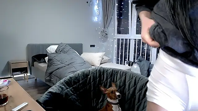 Dasha M online show from February 16, 2026, 3:19 pm