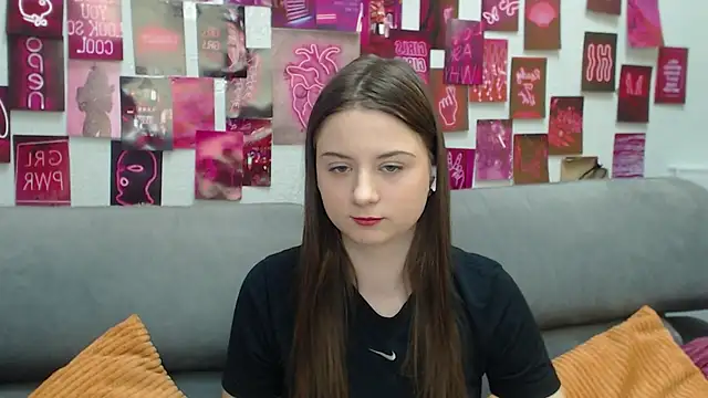 MilanaRoza online show from April 9, 2026, 6:19 am